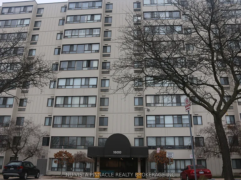 1600 Adelaide St N #704 — Photo 1