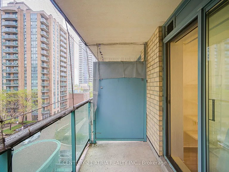 22 Olive Ave #607 — Photo 32