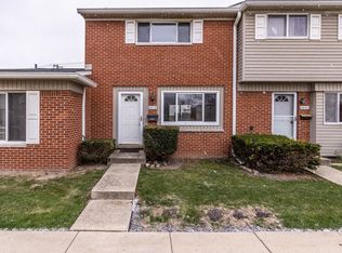 8079 Coventry St, Westland, MI 48185