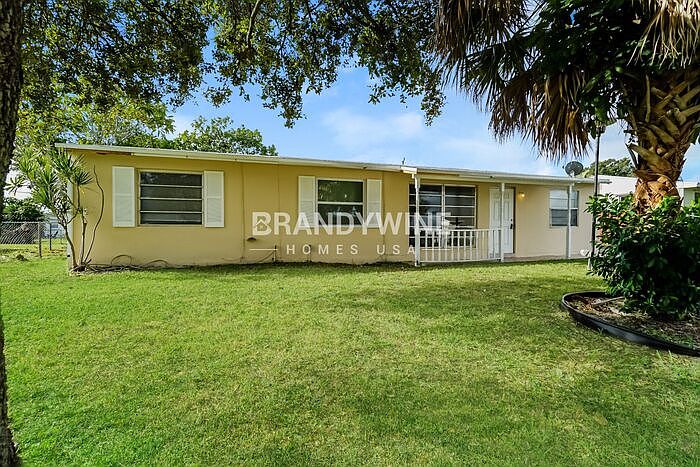 1st image of 4914 SW 20th St