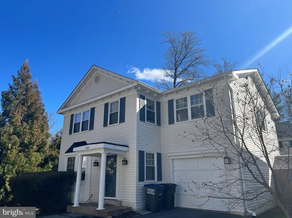 10105 Schoolhouse Woods Ct, Burke, VA 22015