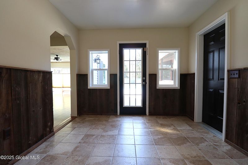 4th image of 105 Fort Hunter Road