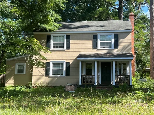 2307 Princess Place Dr, Wilmington, NC 28405