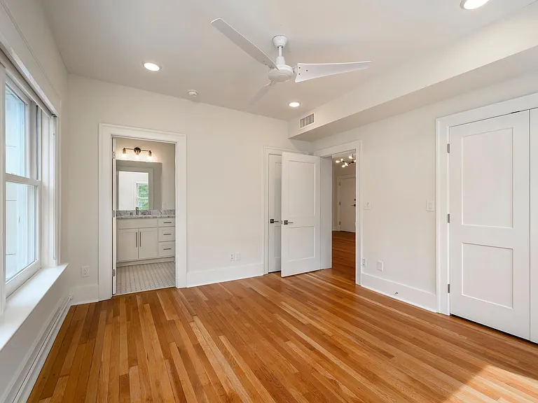 3513 Gillham Rd #1S — Photo 9