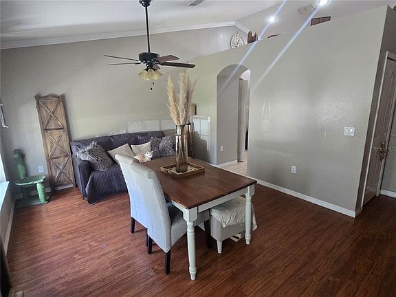 3rd image of 15444 Mount Sparrow Rd