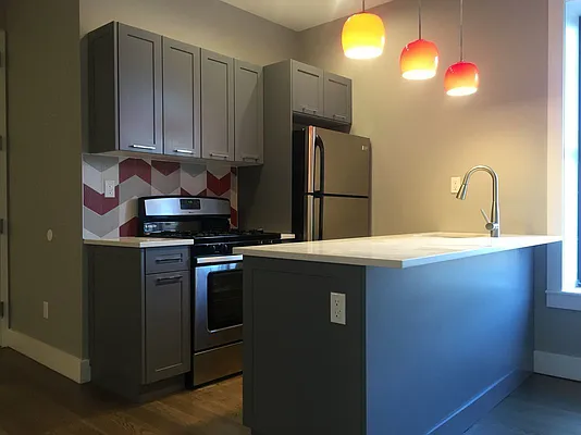 Rented by EXR | media 22