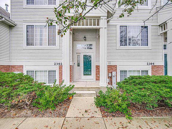 3rd image of 2392 Oakfield Ct