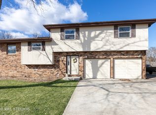 950 Joann Dr, Wilmington, IL