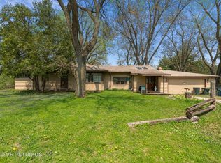 420 Longview Dr, Algonquin, IL 60102