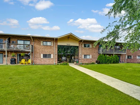 7410 Brookdale Dr APT 115, Darien, IL 60561