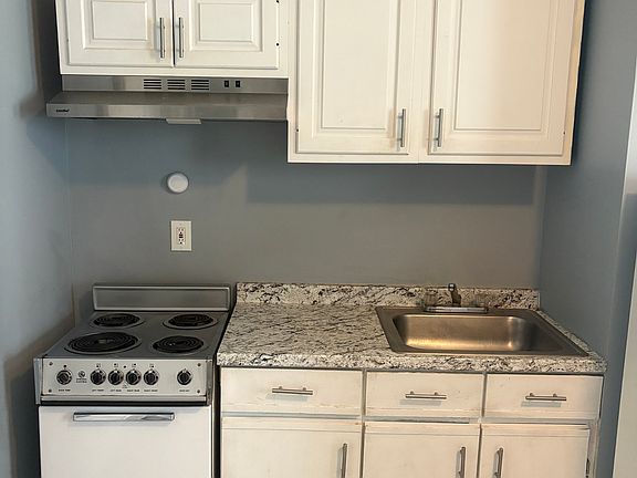 4th image of 40 Carver St #10