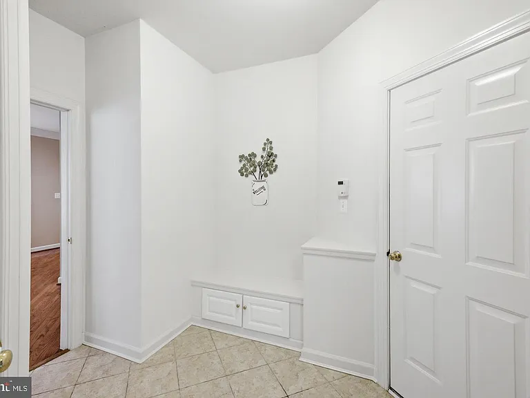 14140 Seneca Rd — Photo 41