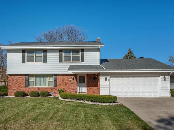 8210 West Leroy AVENUE, Greenfield, WI 53220