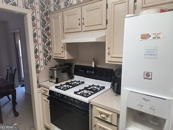 5th image of 4999 Aaron Dr