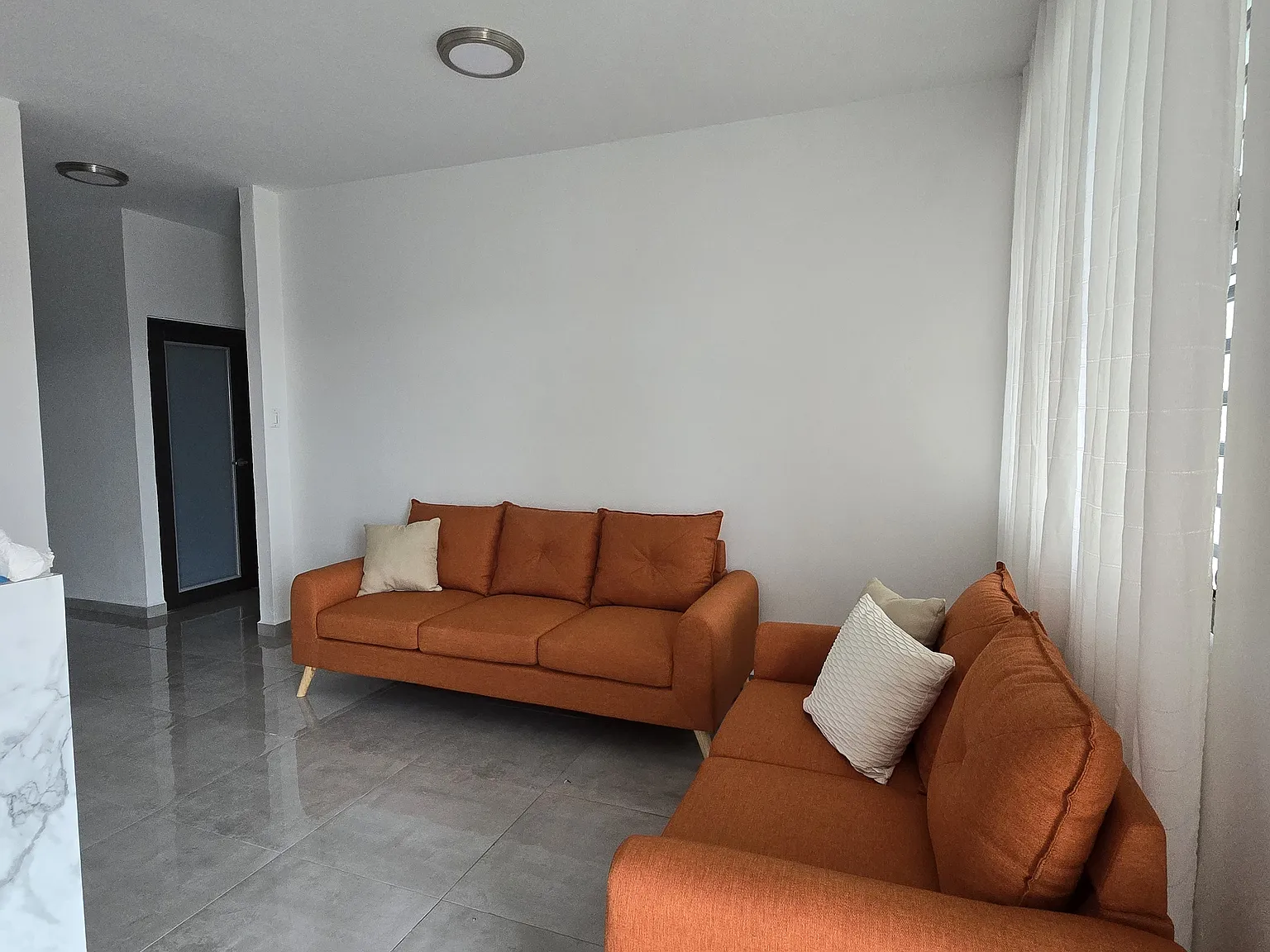2 bed, $1,350 — Photo 2