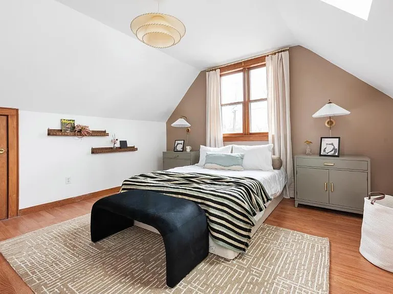 1515 Iverson St NE — Photo 5