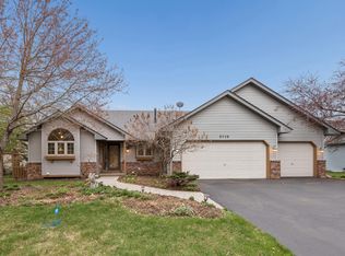8528 Flamingo Dr, Chanhassen, MN 55317