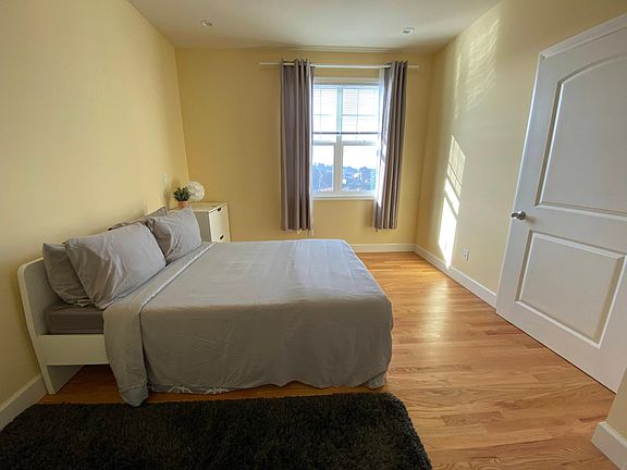 3rd image of 128 Werner Ave #3