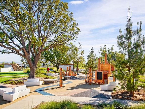 5th image of 101 Loon