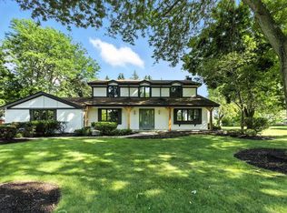 20025 Freedom Ct, Brookfield, WI 53045