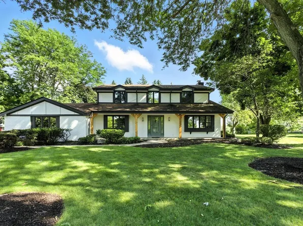 20025 Freedom COURT, Brookfield, WI 53045