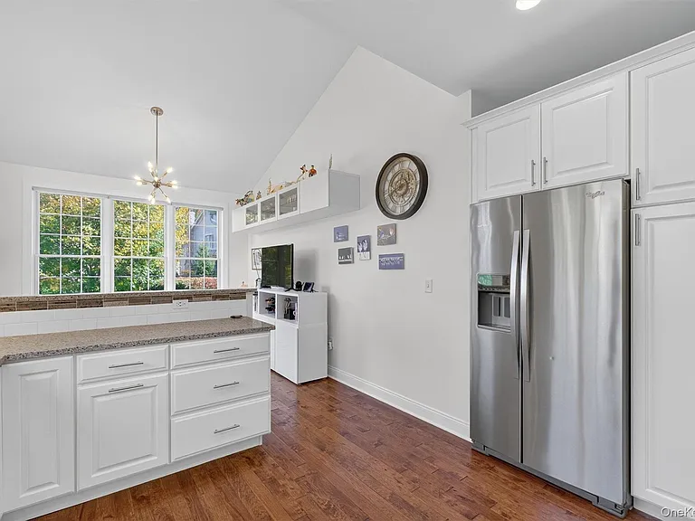 17 Deforest Dr — Photo 16