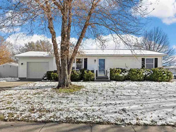 201 W Kimberly Rd, Lone Tree, IA 52755