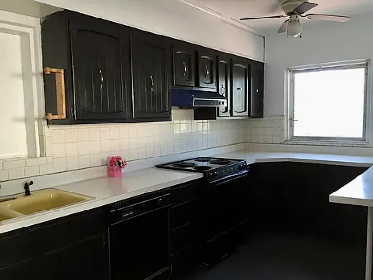 1108 E Alta Vista St — Photo 5