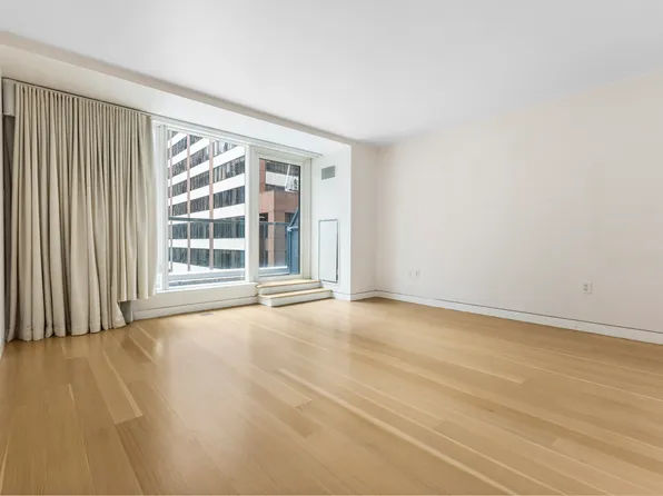 135 West 52nd Street 17B image 3 of 17