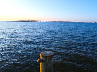 910 Bayside Dr, Stevensville, MD 21666