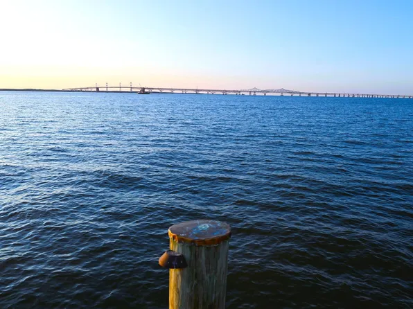 910 Bayside Dr, Stevensville, MD 21666