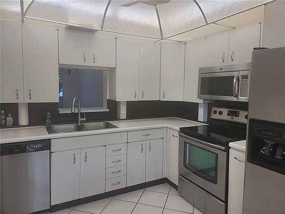 2nd image of 2504 Antigua Ter APT H1