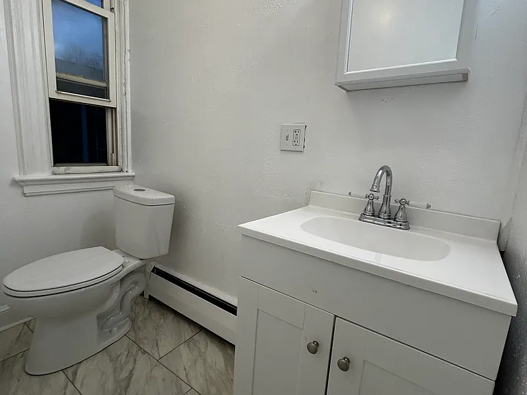 400 Whitney Ave #17 — Photo 13