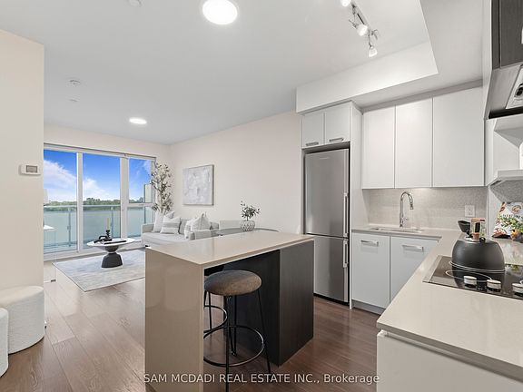 4th image of 1830 Bloor St W #817