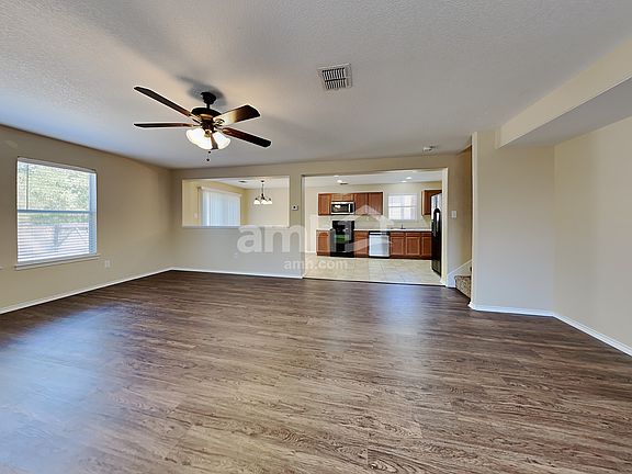 4th image of 1047 Sundance Fort