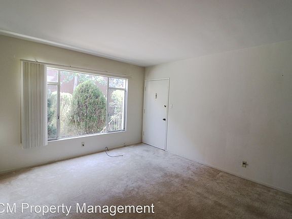 5th image of 974 Granville Ave APT 2