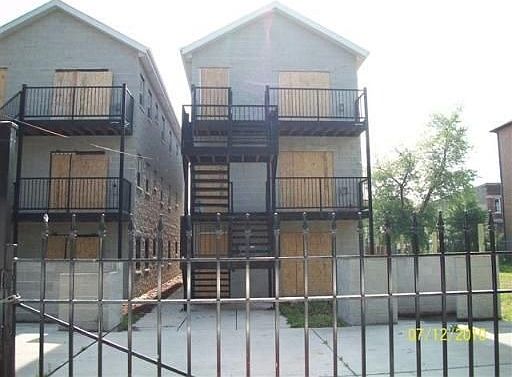 2nd image of 1118 S Whipple St