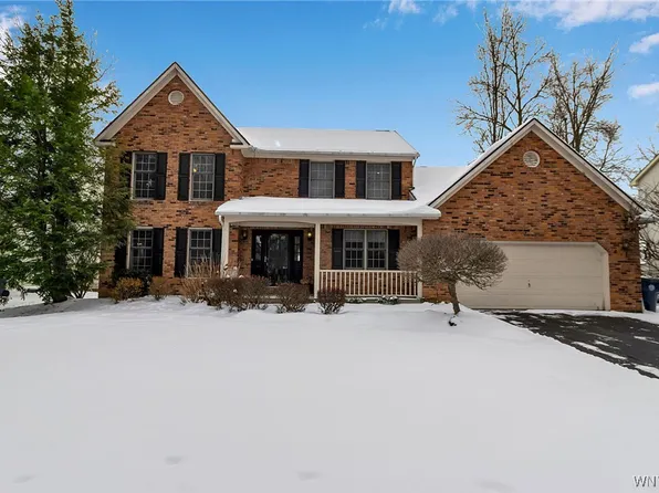 33 Vassar Dr, Getzville, NY 14068