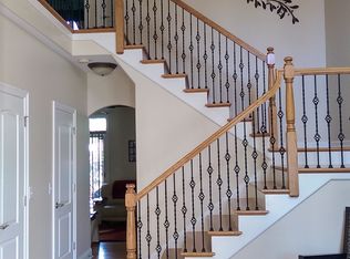 183 Mayo Ct, Elmhurst, IL 60126