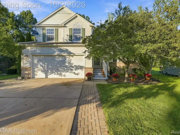 973 Callaway Ct, Howell, MI 48843