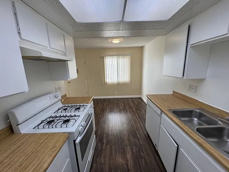 CEDAR 9421 — Photo 8