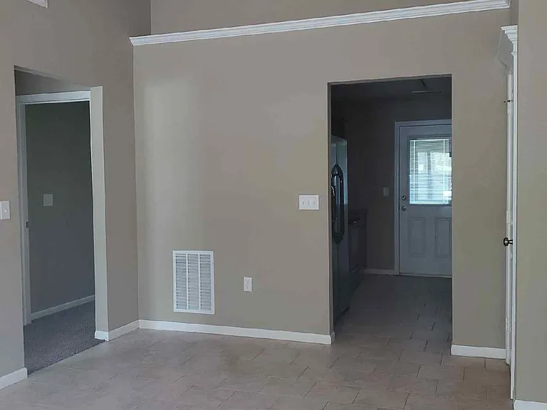 212 N Water St #A — Photo 1