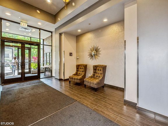 2nd image of 451 W Huron St #811