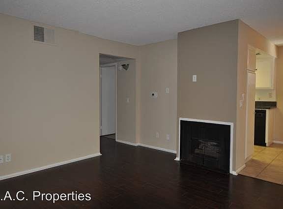 5th image of 12142 Oxnard St APT 109