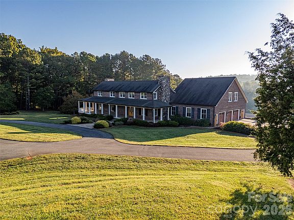 5th image of 520 Lewis Farm Rd