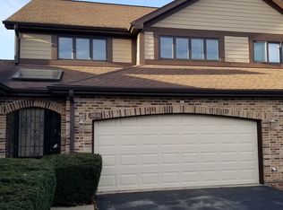 1868 Golf View Dr, Bartlett, IL 60103