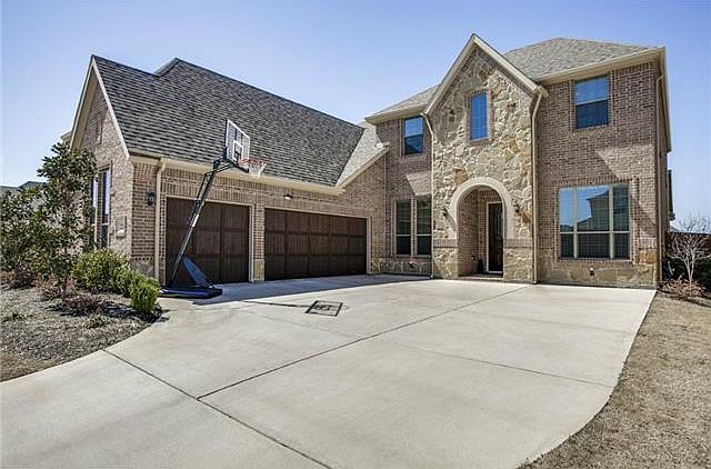 1st image of 2219 Hyer Dr