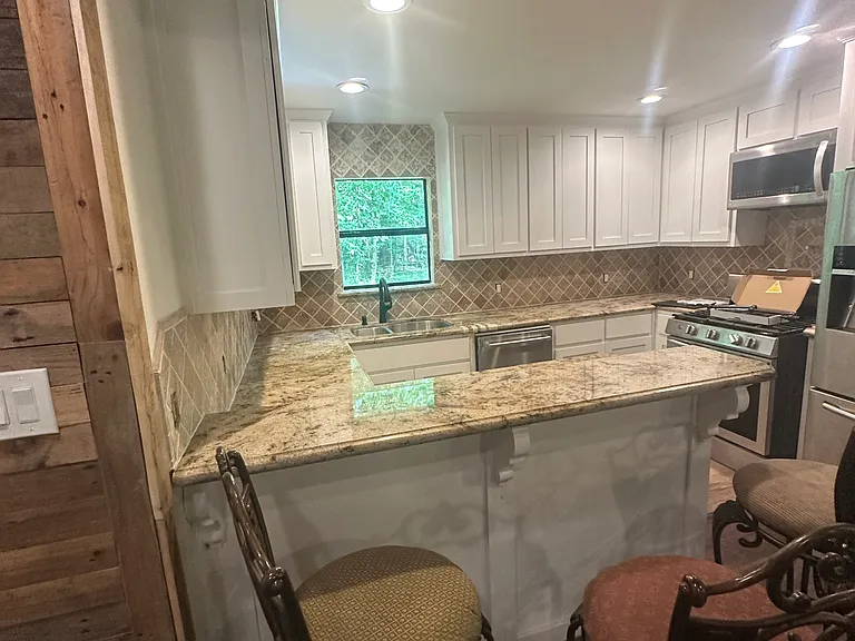 320 Lakeshore Loop — Photo 10