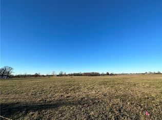 Lamphear Rd, Gentry, AR 72734