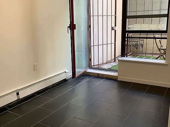 5th image of 190 E 7th St APT 117